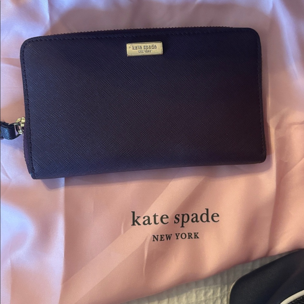 Kate Spade burgundy crossbody and matching wallet - Picture 2 of 6